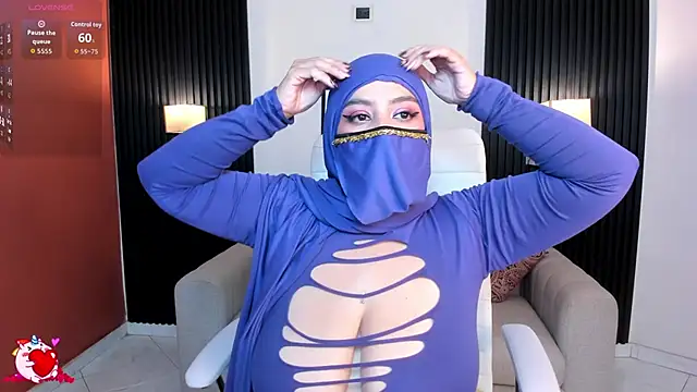 cloe sirena online show from 10-14-25, 02:40