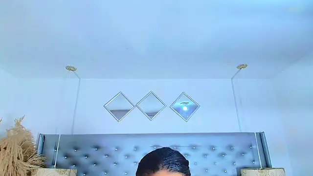 EileenBenzon online show from 09-23-25, 03:15