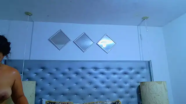 EileenBenzon online show from 07-22-26, 03:04