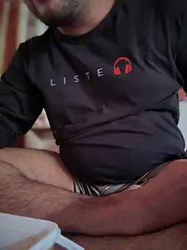 Snapshot of ved240 chatting on 09-24-25, 06:17 ved240 online show from 09-24-25, 06:17