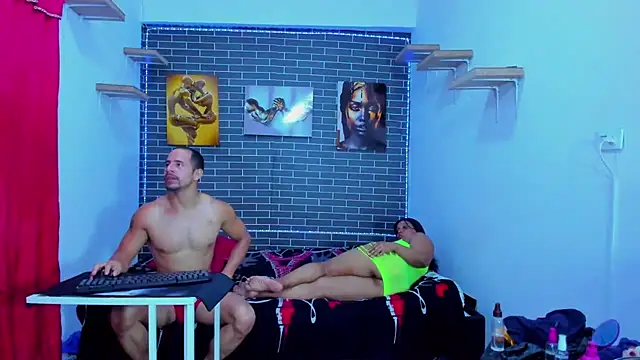 Snapshot of alessandro27yleonora chatting on 02-26-25, 02:46 alessandro27yleonora online show from 02-26-25, 02:46