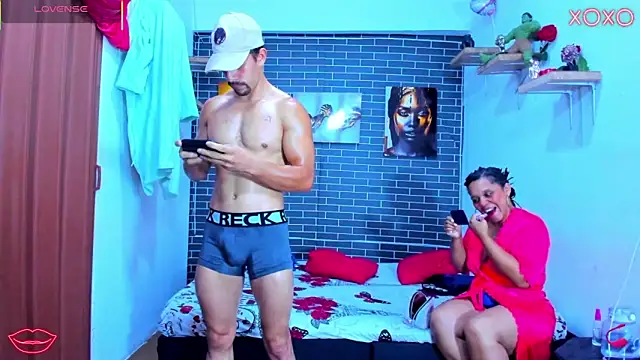 Snapshot of alessandro27yleonora chatting on 10-09-25, 11:19 alessandro27yleonora online show from 10-09-25, 11:19