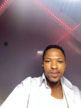 Snapshot of BlueIceCube chatting on 01-11-25, 08:33 BlueIceCube online show from 01-11-25, 08:33