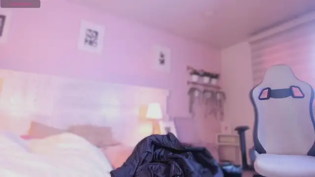 Snapshot of jinx_dh chatting on 11-15-25, 01:29 jinx dh online show from 11-15-25, 01:29