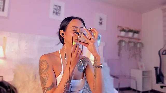 Snapshot of jinx_dh chatting on 11-25-25, 02:06 jinx dh online show from 11-25-25, 02:06