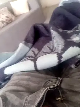 Snapshot of Atabey_65 chatting on 11-17-25, 11:27 Atabey 65 online show from 11-17-25, 11:27