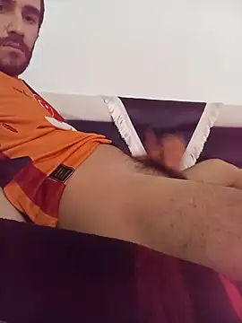 Snapshot of Atabey_65 chatting on 12-15-25, 12:42 Atabey 65 online show from 12-15-25, 12:42