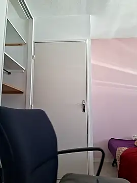 Nell-X online show from 06-17-26, 11:34