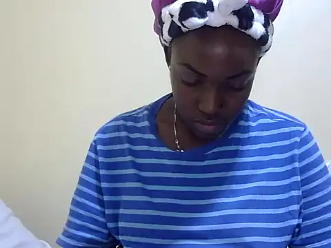 Snapshot of Chichii- chatting on 01-05-25, 01:13 Chichii- online show from 01-05-25, 01:13