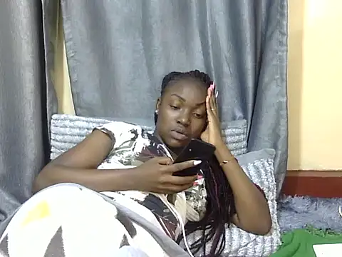 Snapshot of Chichii- chatting on 01-07-25, 09:46 Chichii- online show from 01-07-25, 09:46