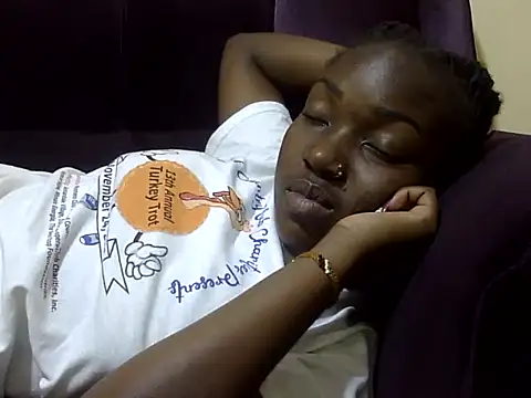 Snapshot of Chichii- chatting on 02-25-25, 10:29 Chichii- online show from 02-25-25, 10:29