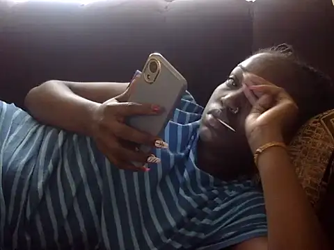 Snapshot of Chichii- chatting on 02-27-25, 09:11 Chichii- online show from 02-27-25, 09:11