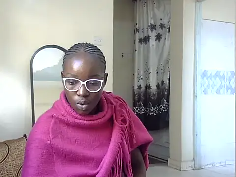 Snapshot of Chichii- chatting on 12-23-25, 10:57 Chichii- online show from 12-23-25, 10:57