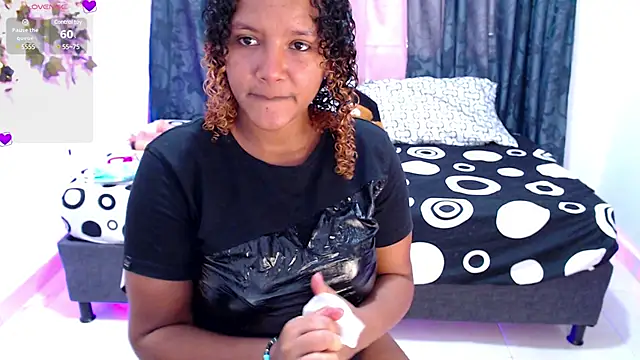 Snapshot of Bonnydopson7 chatting on 02-19-25, 07:59 Bonnydopson7 online show from 02-19-25, 07:59