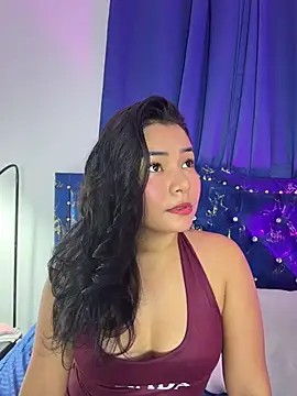 Snapshot of Rousse_blue chatting on 07-02-26, 03:23 Rousse blue online show from 07-02-26, 03:23