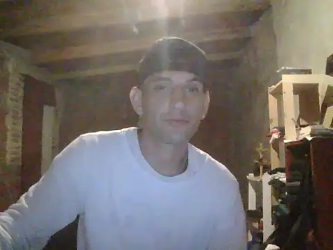 Snapshot of elsaiya chatting on 02-15-25, 03:42 elsaiya online show from 02-15-25, 03:42