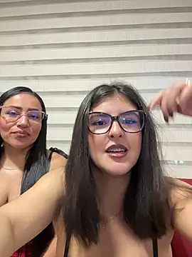 kim zaratte online show from 05-12-26, 04:42