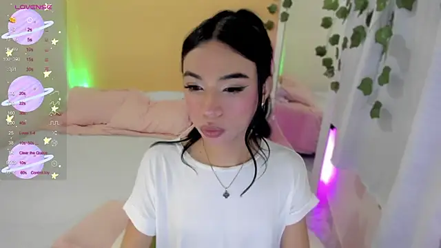 Snapshot of AndreaSweet_ chatting on 01-22-25, 05:06 AndreaSweet  online show from 01-22-25, 05:06