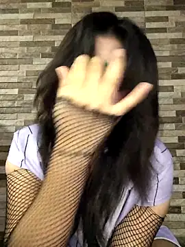 Snapshot of Elsa_sweet chatting on 10-17-25, 03:42 Elsa sweet online show from 10-17-25, 03:42