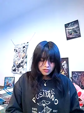 Snapshot of Elsa_sweet chatting on 11-06-25, 05:08 Elsa sweet online show from 11-06-25, 05:08