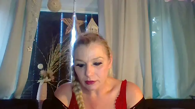 Snapshot of DevilsAngel13 chatting on 09-27-25, 07:57 DevilsAngel13 online show from 09-27-25, 07:57