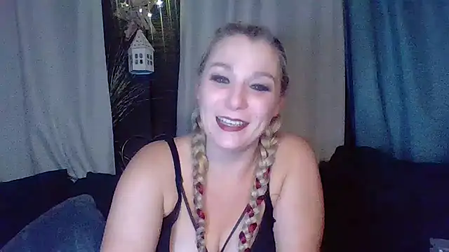 Snapshot of DevilsAngel13 chatting on 10-08-25, 09:34 DevilsAngel13 online show from 10-08-25, 09:34