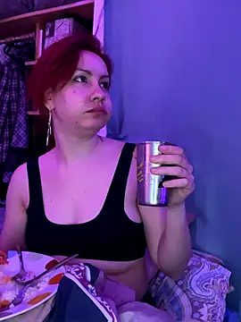 Snapshot of Nina-Chick777 chatting on 10-29-25, 04:04 Nina-Chick777 online show from 10-29-25, 04:04