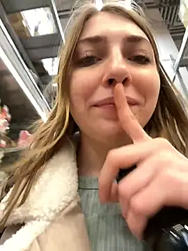 Sunny   Bunny online show from 12-25-24, 10:05