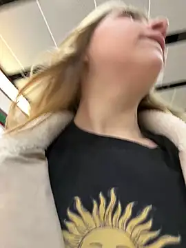 Sunny   Bunny online show from 12-28-24, 03:48