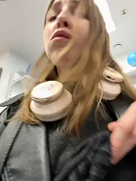 Sunny   Bunny online show from 03-13-25, 02:44