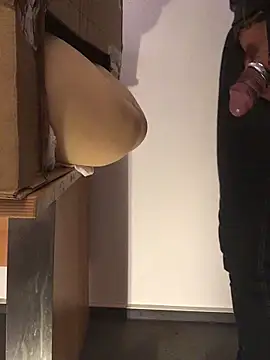 Snapshot of Inseminator69 chatting on 03-22-25, 01:30 Inseminator69 online show from 03-22-25, 01:30