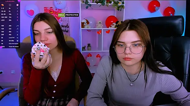 Snapshot of pure_radiance1 chatting on 02-18-25, 04:16 pure radiance1 online show from 02-18-25, 04:16
