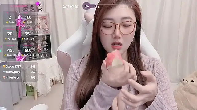 Snapshot of Stars_Elyn chatting on 01-11-25, 03:09 Stars Elyn online show from 01-11-25, 03:09