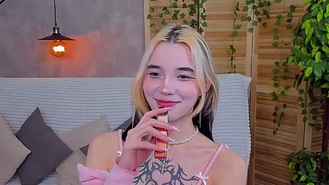 Snapshot of as1an_girlfriend chatting on 01-22-25, 06:31 as1an girlfriend online show from 01-22-25, 06:31