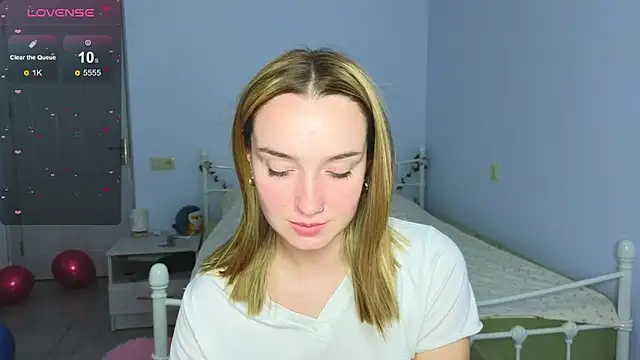 Snapshot of Wild_Sophie_ chatting on 12-03-25, 05:55 Wild Sophie online show from 12-03-25, 05:55