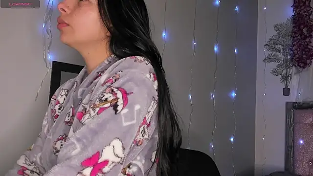 Snapshot of keyla_meow chatting on 03-21-25, 12:28 keyla meow online show from 03-21-25, 12:28