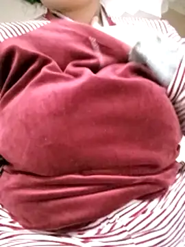 Snapshot of victoriamira chatting on 12-16-25, 06:40 victoriamira online show from 12-16-25, 06:40