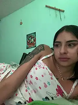Snapshot of Hilary_pinkk chatting on 12-19-24, 05:40 Hilary pinkk online show from 12-19-24, 05:40