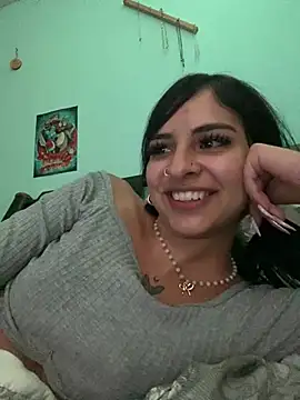 Snapshot of Hilary_pinkk chatting on 12-26-24, 03:59 Hilary pinkk online show from 12-26-24, 03:59
