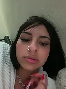 Snapshot of Hilary_pinkk chatting on 01-26-25, 02:03 Hilary pinkk online show from 01-26-25, 02:03