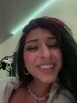 Snapshot of Hilary_pinkk chatting on 01-30-25, 03:22 Hilary pinkk online show from 01-30-25, 03:22
