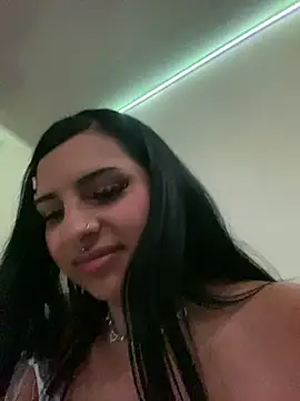 Snapshot of Hilary_pinkk chatting on 03-12-25, 01:14 Hilary pinkk online show from 03-12-25, 01:14