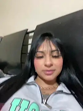 Snapshot of Hilary_pinkk chatting on 03-18-25, 02:15 Hilary pinkk online show from 03-18-25, 02:15