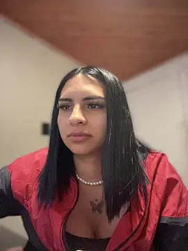 Snapshot of Hilary_pinkk chatting on 12-04-25, 02:10 Hilary pinkk online show from 12-04-25, 02:10