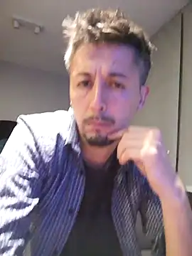 Lighto1 online show from 04-16-26, 04:35
