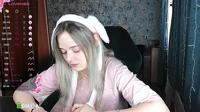 Your small bunny online show from 03-14-25, 04:10