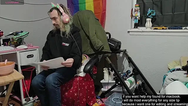 tallnerdyguy online show from 11-25-25, 03:50