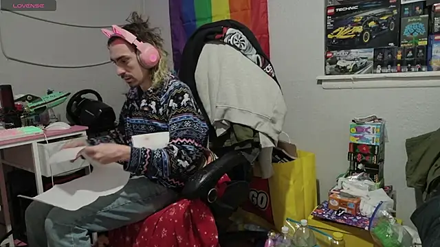 tallnerdyguy online show from 04-19-26, 12:54