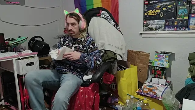 tallnerdyguy online show from 04-24-26, 01:52