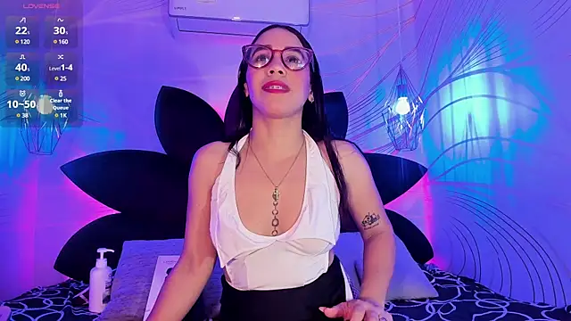 Snapshot of shaidyscott chatting on 02-20-25, 01:57 shaidyscott online show from 02-20-25, 01:57